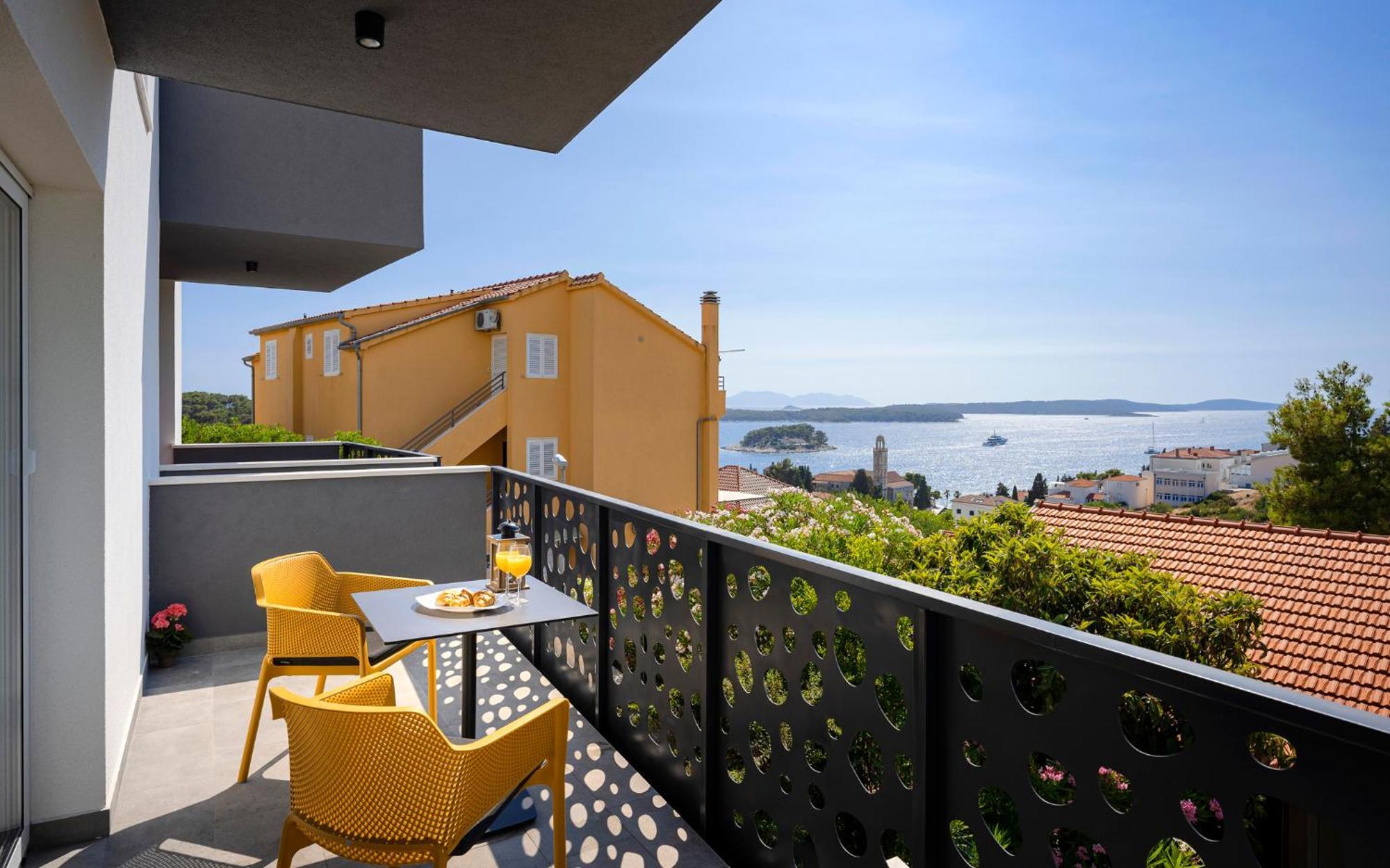 Modern, 2 Bedroom Apartment Hvar Town Extérieur photo
